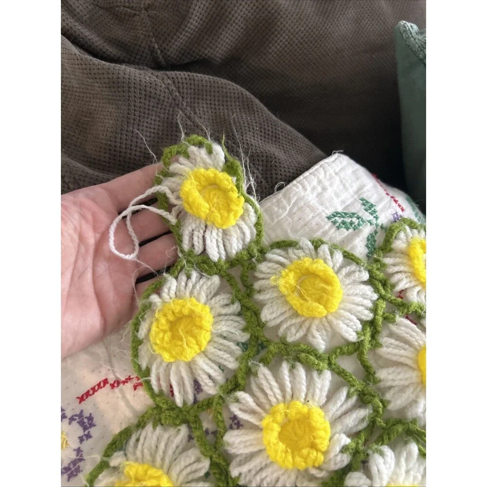 Vintage Handmade 3D Daisy Flowers Crochet Afghan 68” By 43” Cottage Shabby Chic